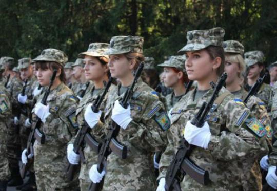 Генеральские погоны для женщины: в ВСУ открыты 100 специальностей для прекрасного пола