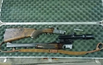 Госпогранслужба задержала француза с арсеналом охотничьего оружия