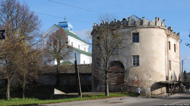 Исторические памятники Украины, поврежденные огнемСюжет