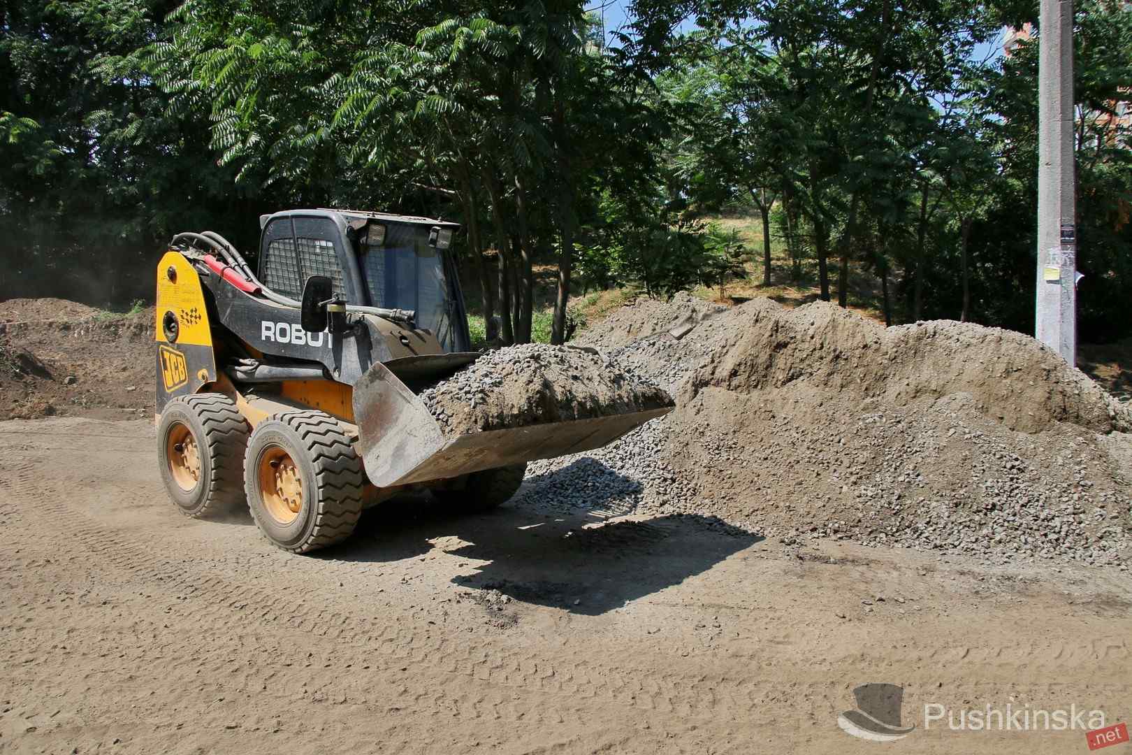Ремонт парка Победы в Одессе: пыльно, шумно и малолюдно. Фоторепортаж