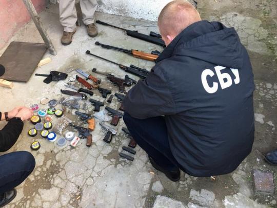 СБУ: в Одесской области задержан умелец, переделывавший травматическое оружие в боевое