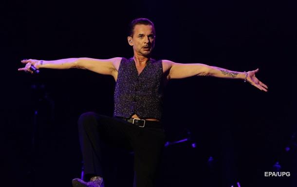 Солиста Depeche Mode выписали из больницы