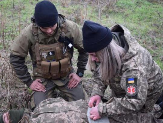 Трое украинских военных ранены, один погиб — штаб АТО