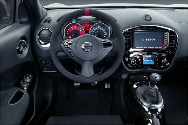 Турбожук. Тест-драйв Nissan Juke Nismo Турбожук. Тест-драйв Nissan Juke Nismo
