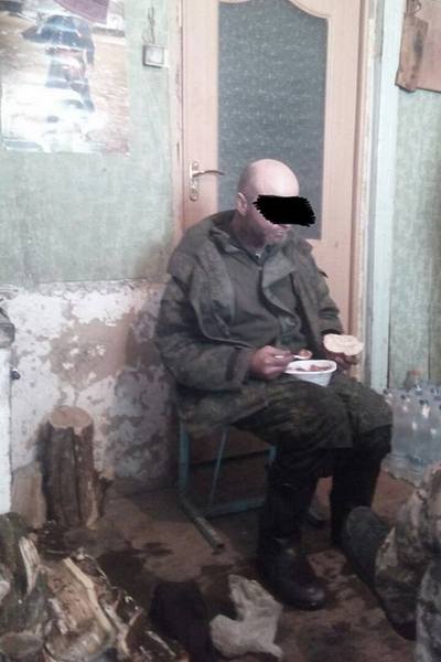 Украинские военные захватили в плен боевика-россиянина (фото)