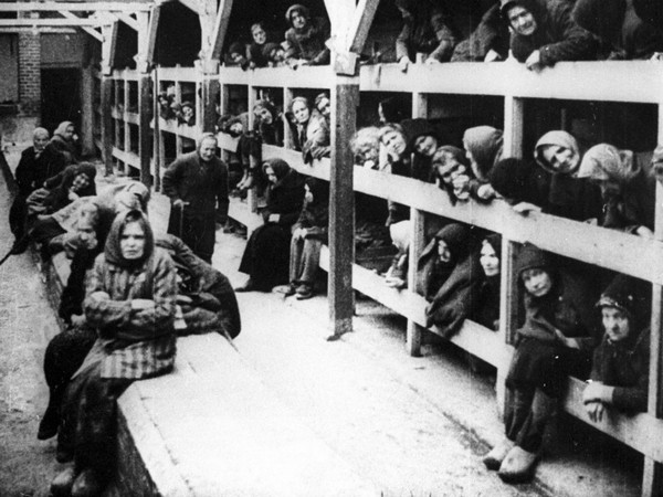 Узница Освенцима Анастасия Гулей: В лагере меня из человека превратили в чучело. Номер 61369 - вот кем я там была