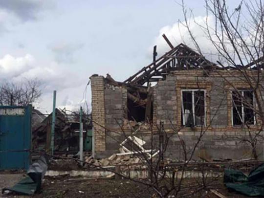 В Авдеевке в результате обстрела боевиков повреждены 18 домов (видео)