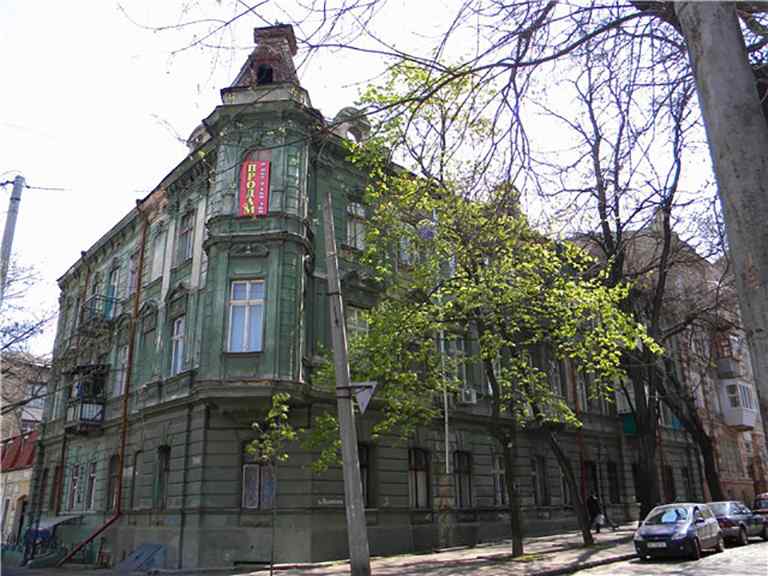 В центре Одессы разрушается памятник архитектуры: жильцы дома «бьют тревогу». Фото