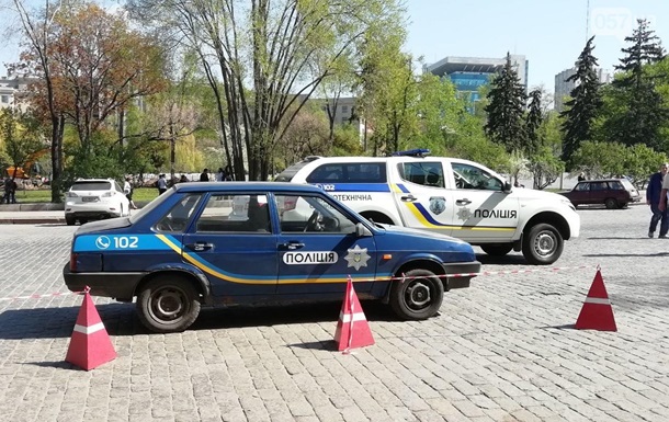 В Харькове заминировали гостиницы и гимназию