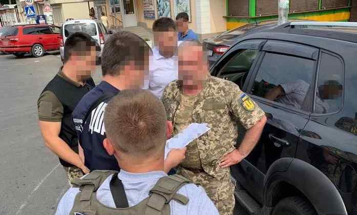 В Одессе на взятке задержали замвоенкома. Фото