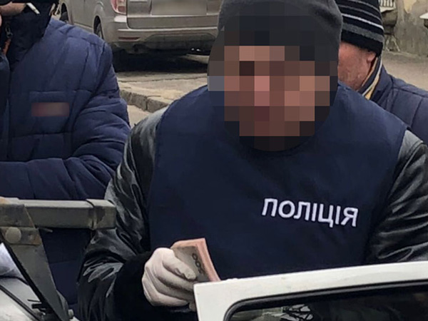 В Одесской области на взятке в 160 тыс грн задержан государственный аудитор (фото)