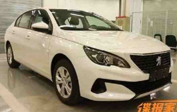 В Сети рассекретили обновленный Peugeot 408