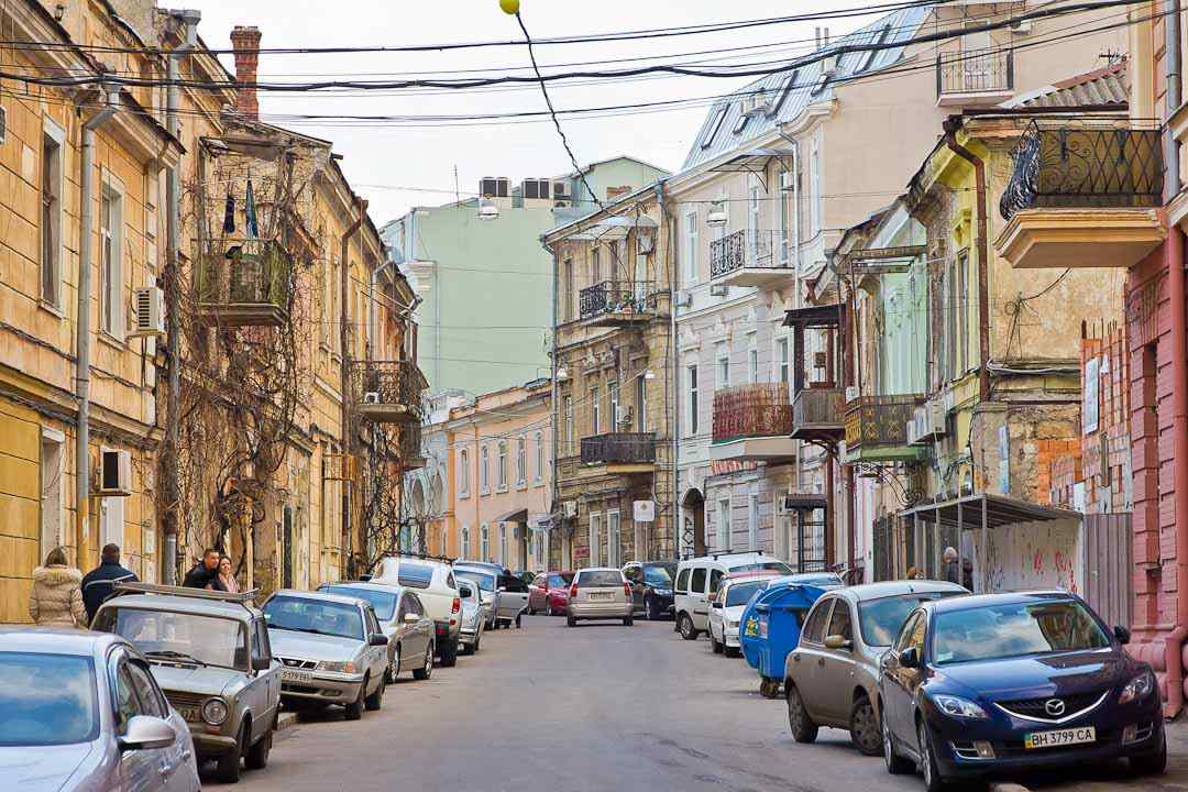 Воронцовский переулок ждёт тотальная зачистка от кондиционеров и новая брусчатка