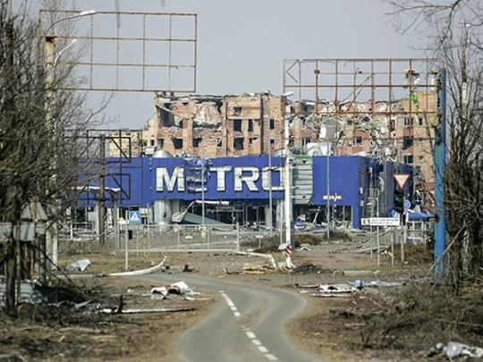 Вот сейчас Марьинку от водоснабжения и электроэнергии вылечили... А сколько народу от собственного жилья и автомобилей вылечили — ваще капец! Короче, приезжайте, а то лечить некого