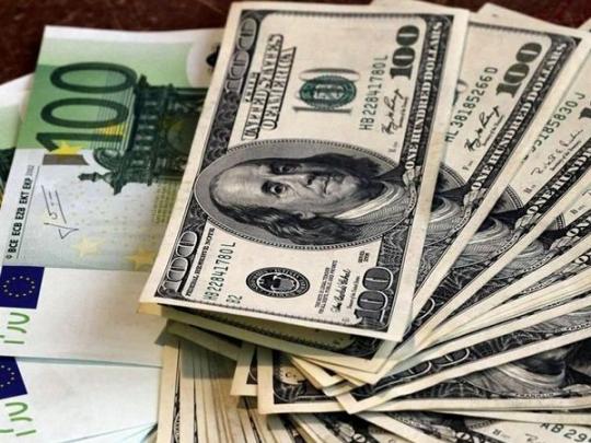 За неделю наличный доллар подешевел на 30 копеек