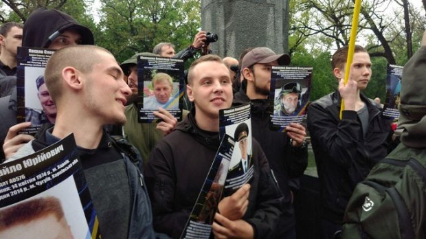 Акція Безсмертний полк у Харкові та Миколаєві пройшла з перепалками та порушеннями