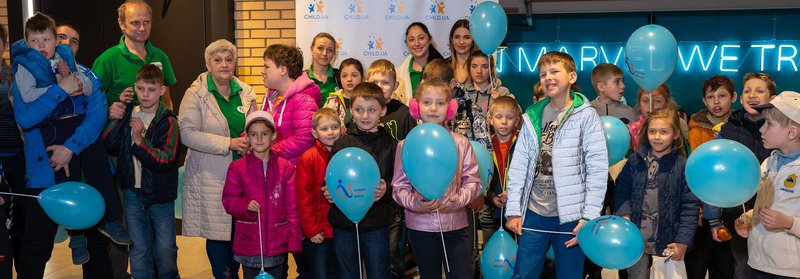Ассоциация CHILD.UA организовала адаптированный киносеанс для детей с аутизмом накануне Пасхи (фото)