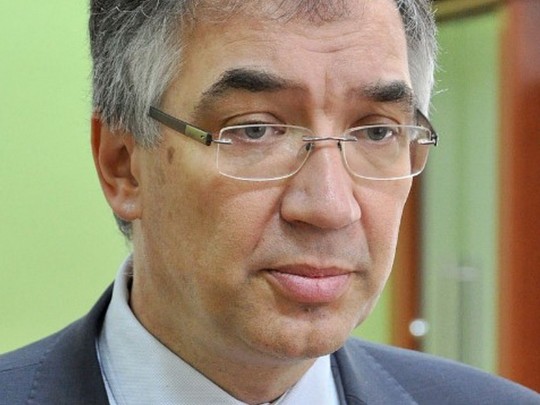 Автомобиль посла Канады пришлось вытаскивать из грязи на Черкасщине (фото)