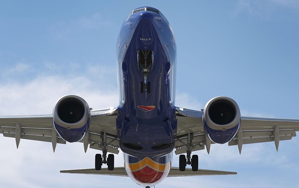 Boeing обновил ПО. 737 упал из-за тайных датчиковСюжет