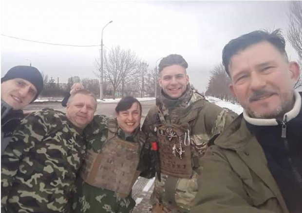 Боевики коварно обстреляли санитарный автомобиль: умер раненый медик – фото