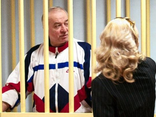 Бывшего полковника российской разведки отравили неизвестным веществом в Британии (фото)