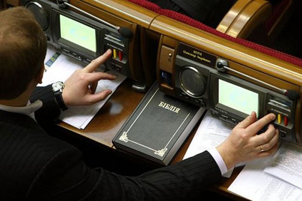 Це буде майже революція, – Фесенко про новий парламент, склад Слуги народу і Коломойського