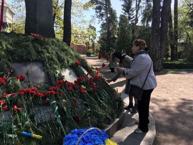 Чернобыльская катастрофа: как украинцы чтят память жертв трагедии на ЧАЭС – фото и видео