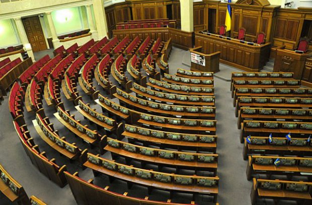 Чому нормальні та адекватні політики ніяк не обєднаються