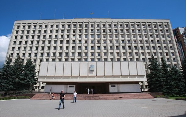 ЦИК зарегистрировал первого кандидата в народные депутаты