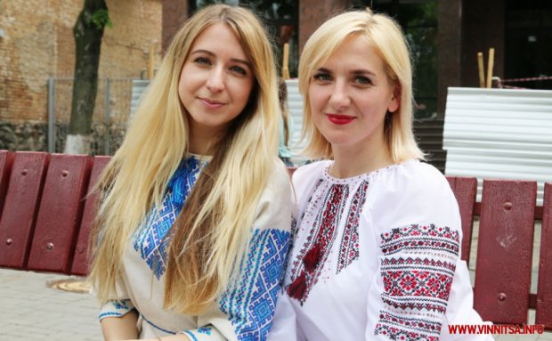 День вышиванки: как празднуют украинцы в разных городах – невероятные фото и видео