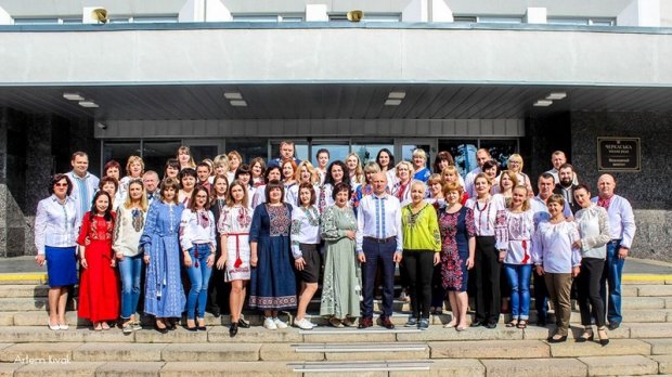 День вышиванки: как празднуют украинцы в разных городах – невероятные фото и видео