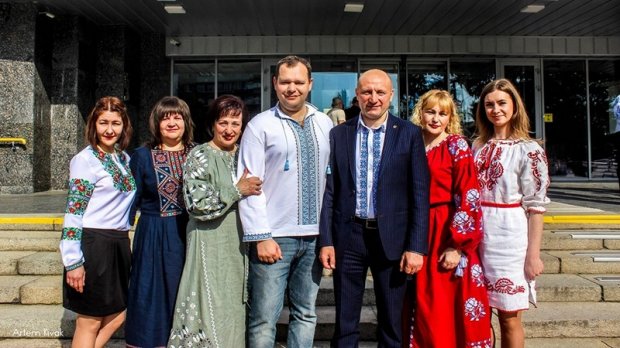 День вышиванки: как празднуют украинцы в разных городах – невероятные фото и видео