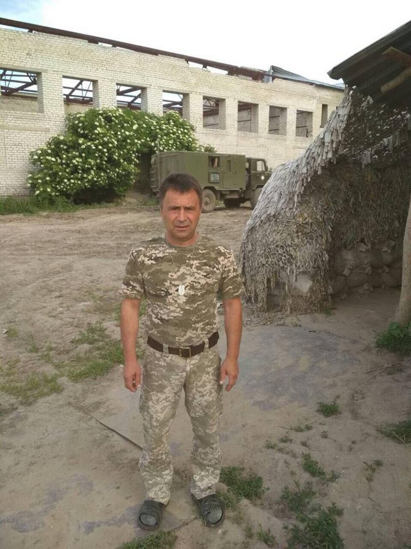 До войны работал учителем: в сети показали фото погибшего на Донбассе бойца и назвали его имя
