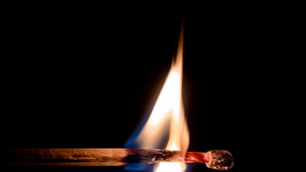 Из-за конфликта с полицией и газовой службой в Ужгороде мужчина совершил самоподжог и погиб
