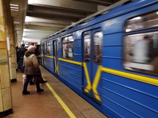 Киевлян предупредили о проблемах в метро из-за дебатов