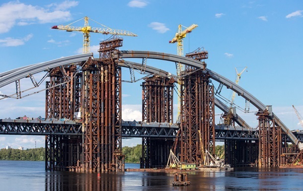 Киеву дают 400 миллионов из госбюджета на метро и мост