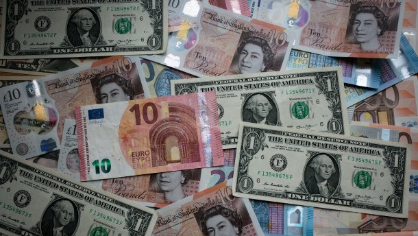 Курс валют на 28 мая: доллар и евро подешевели