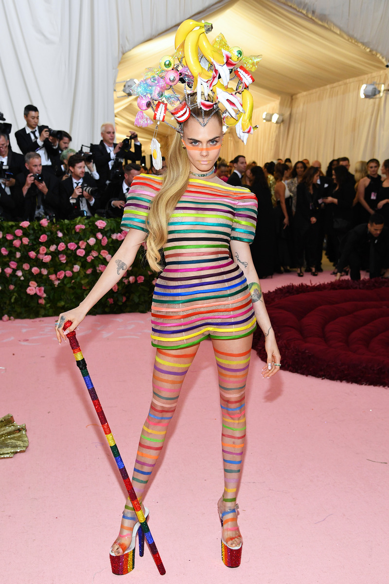 Леди Гага устроила стриптиз на балу Met Gala в Нью-Йорке: невероятные фото Леди Гага устроила стриптиз на балу Met Gala в Нью-Йорке: невероятные фото