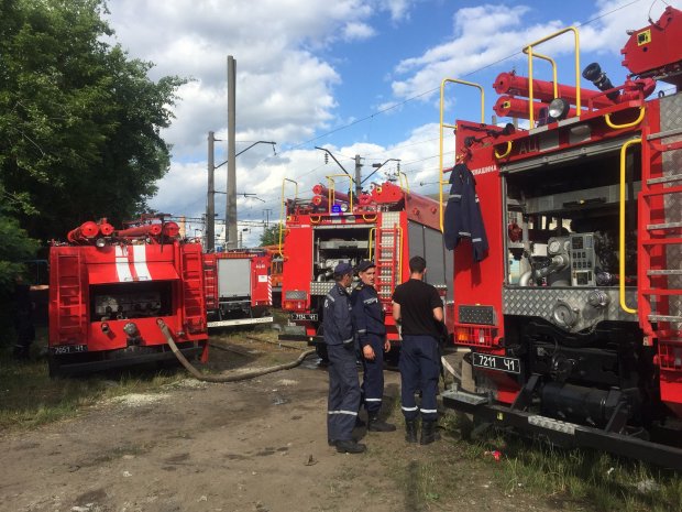 Масштабный пожар на вокзале во Львове: огонь удалось потушить