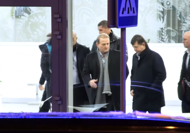 Между Порошенко и Медведчуком был пакт о ненападении на телеканалах, – эксперт