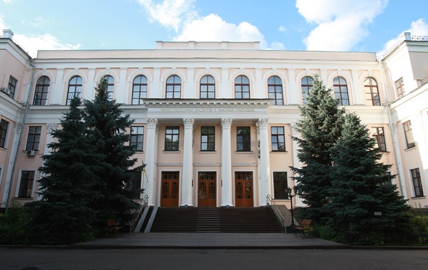 Минобразования: Учеба возобновится с 5 марта