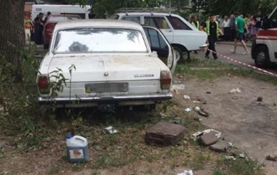 На улицах Киева насчитали почти 600 брошенных авто