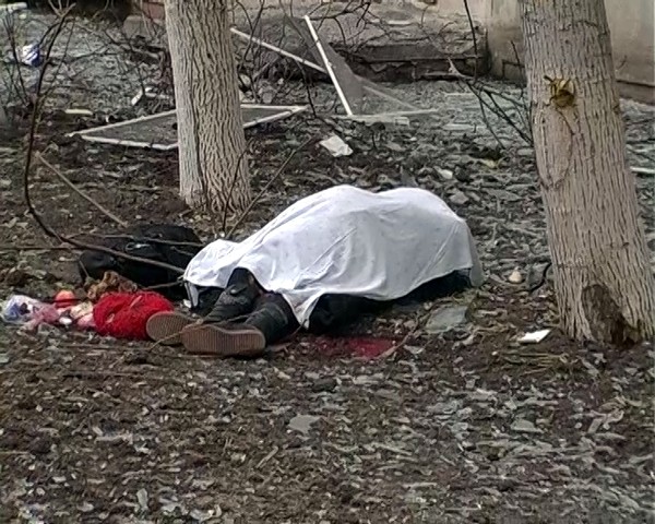 «На улицах лежали убитые, рынок полыхал»: 4 года назад боевики «ДНР» обстреляли Мариуполь (фото)