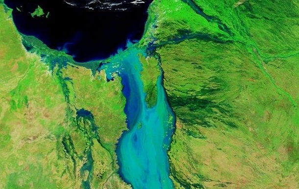NASA показало паводок в Австралии из космоса