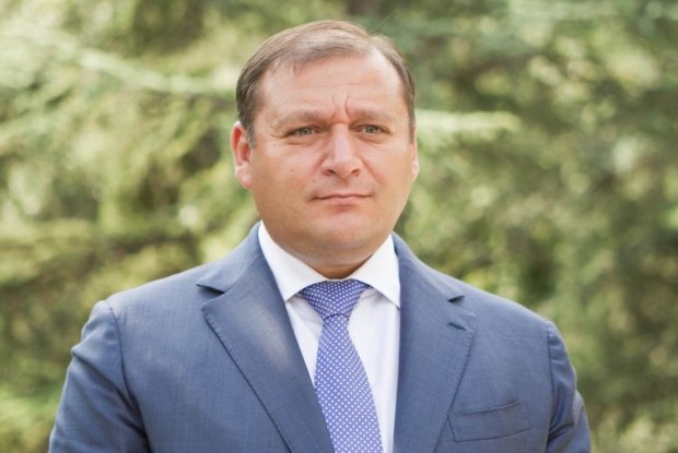 Не зовсім нові обличчя: хто з одіозних попередників іде в Раду