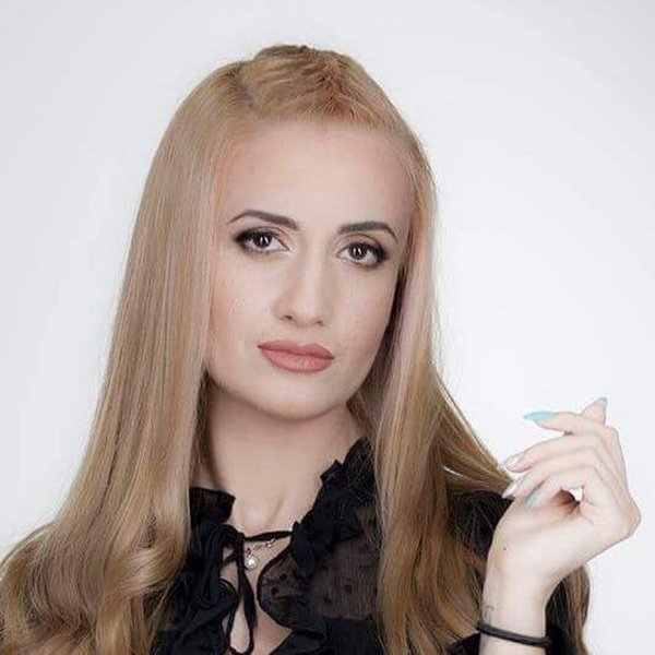 Новые тренды в весеннем маникюре: оригинальные идеи (фото) Новые тренды в весеннем маникюре: оригинальные идеи (фото)