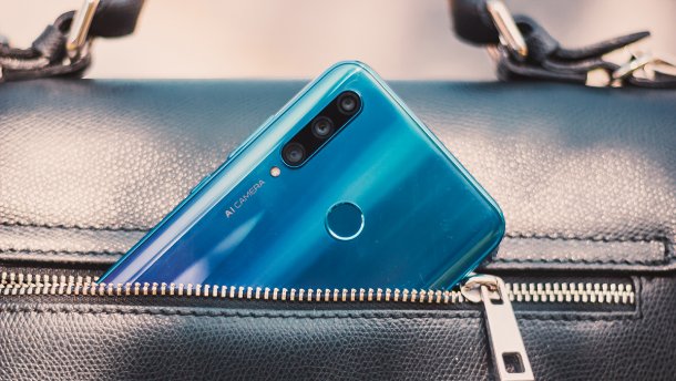 Обзор Honor 10i: смартфон-середнячок с флагманскими камерами