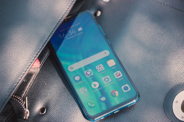 Обзор Honor 10i: смартфон-середнячок с флагманскими камерами
