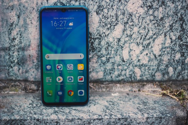 Обзор Honor 10i: смартфон-середнячок с флагманскими камерами