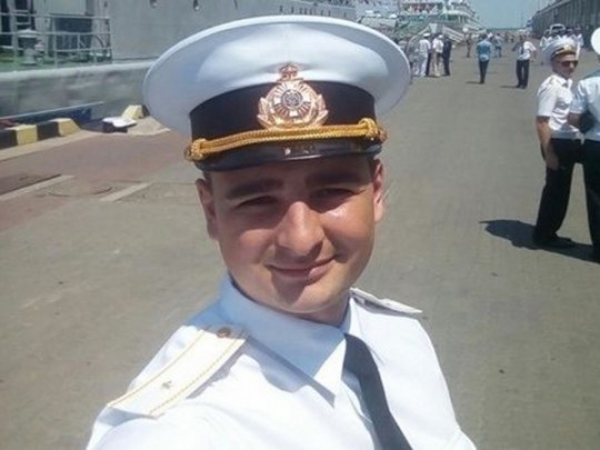 Отец пленного моряка Сороки рассказал о состоянии сына после операции